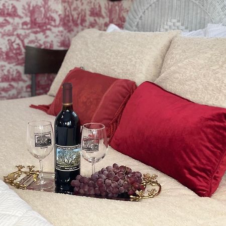 The Langworthy Inn & Winery Westerly Habitación foto